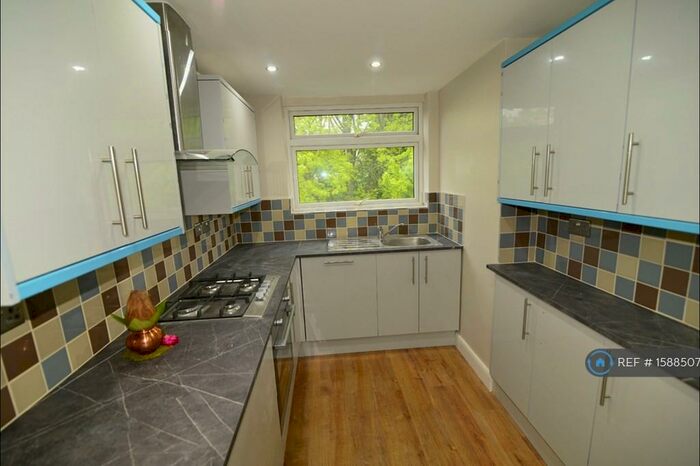 2 Bedroom Flat To Rent In Duffield Close, Harrow On The Hill, HA1