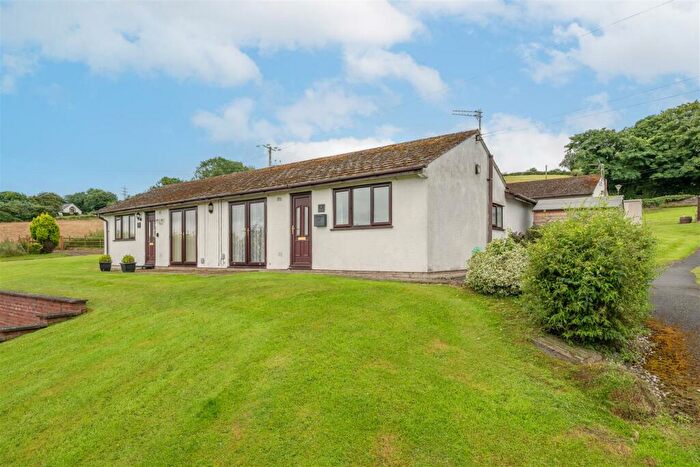 2 Bedroom Semi-Detached Bungalow For Sale In Lakeside Cottages, Moelfre, Abergele, LL22