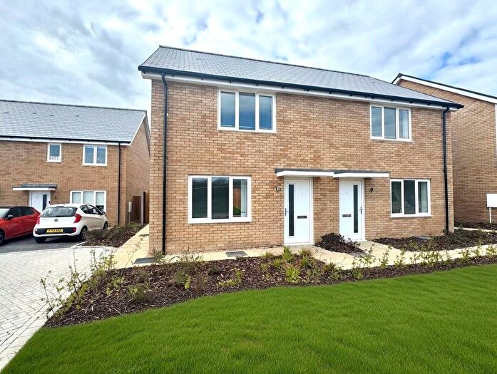 2 Bedroom Semi-Detached House For Sale In Wrestwood Road, Bexhill, East Sussex, TN40