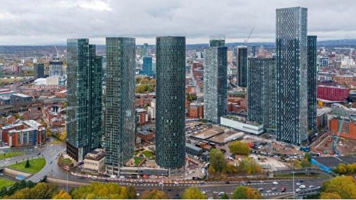 2 Bedroom Apartment To Rent In Thr, Silvercroft Street, Manchester, EE60