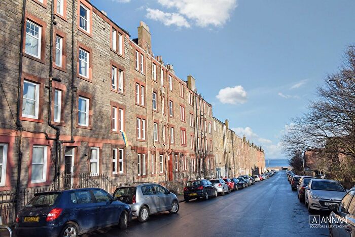 1 Bedroom Flat To Rent In Kings Road, Edinburgh, EH15