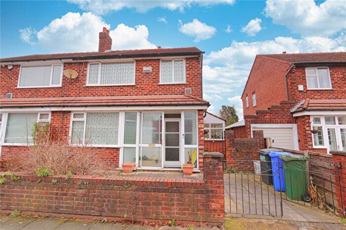 3 Bedroom Semi Detached House For Sale In Manchester Road, Denton, Manchester, Greater Manchester, M34