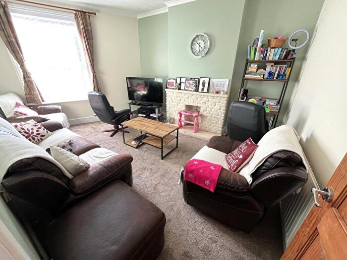 2 Bedroom Flat For Sale In New North Road, Exmouth, EX8