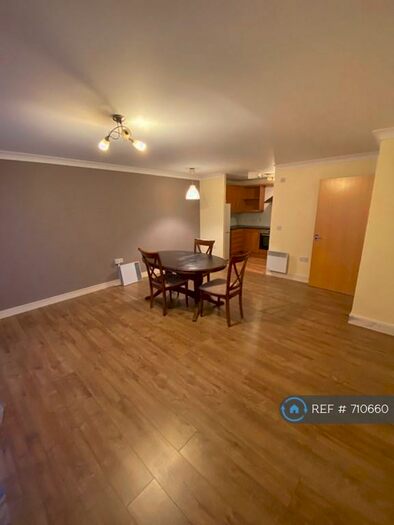 2 Bedroom Flat To Rent In Harkness Court, Sutton, SM1