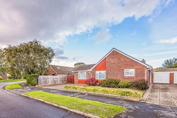 3 Bedroom Bungalow For Sale In Birch Tree Drive, Emsworth, PO10