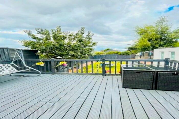 5 Bedroom Semi-detached House To Rent In Milton Avenue, Barnet, EN5