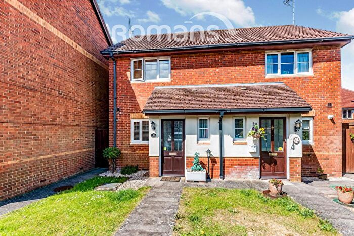 2 Bedroom Semi-Detached House To Rent In Parish Close, Ash, Aldershot, GU12