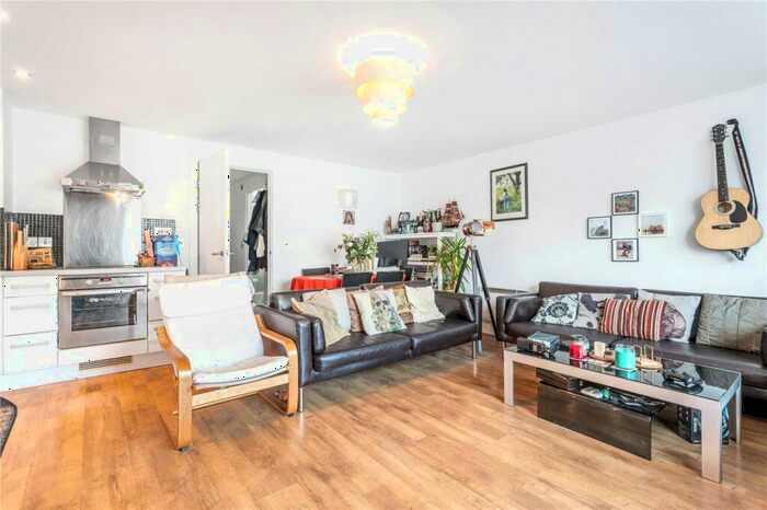 3 Bedroom Apartment To Rent In Orsman Road, London, N1