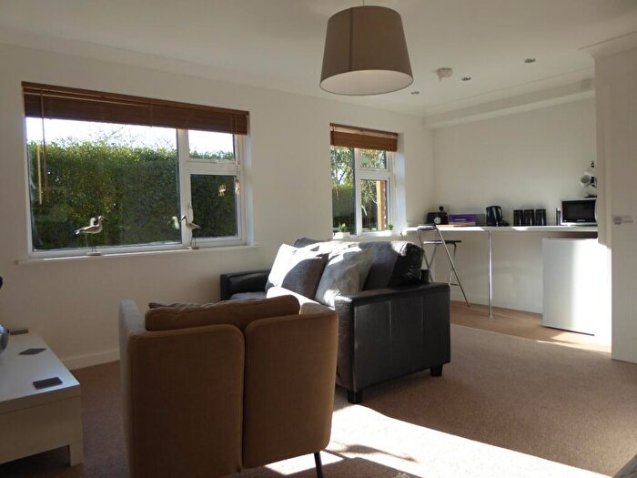 Studio To Rent In Pages Gardens, Reading Road, Pangbourne, Reading, RG8