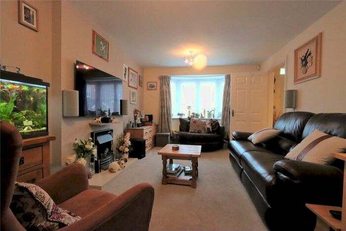 4 Bedroom Detached House For Sale In Goddards Close, Farnborough, Hampshire, GU14