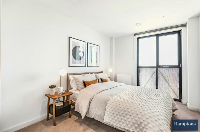 2 Bedroom Flat To Rent In Ten Degrees, A George Street, Croydon, CR0