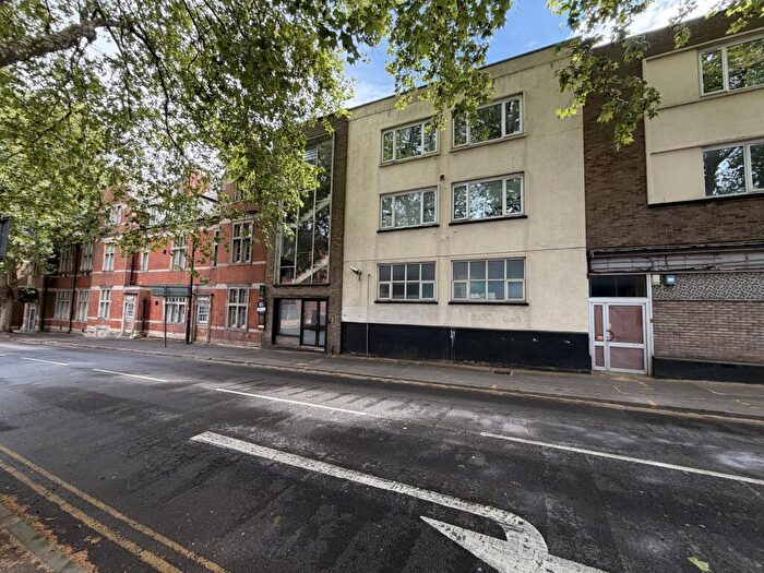 1 Bedroom Apartment For Sale In Empire Court, Clarence Street, Swindon, SN1