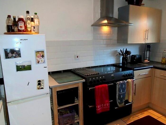 2 Bedroom Terraced House To Rent In Dewstow Street, Newport, NP19