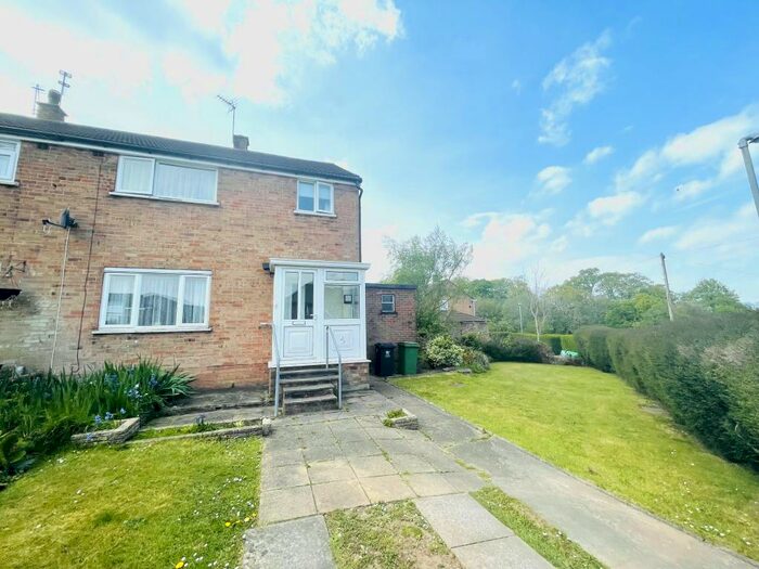 3 Bedroom House To Rent In Parracombe Crescent, Llanrumney, Cardiff, CF3