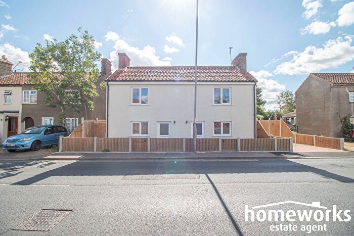 2 Bedroom Cottage For Sale In Shipdham Road, Dereham, NR19