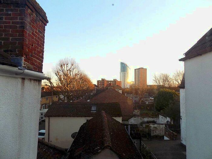 5 Bedroom Terraced House To Rent In Queen Street, Portsmouth, PO1