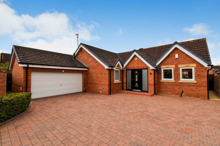 3 Bedroom Bungalow For Sale In Bader Way, Kirton Lindsey, Gainsborough, DN21