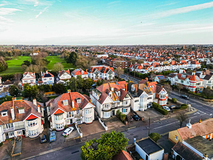 2 Bedroom Flat For Sale In Gloucester Terrace, Southend-on-sea, SS1