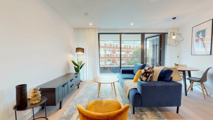 2 Bedroom Flat To Rent In Hackney Road, E2