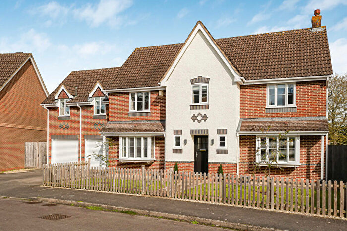 5 Bedroom Detached House For Sale In Willow Lane, Abingdon, OX14