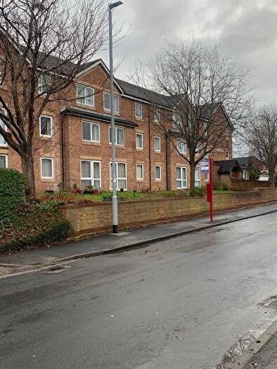 1 Bedroom Flat To Rent In Over 's Only- One Bedroom, First-Floor Flat, Daisyfield Grange, Rossefield Approach, Leeds, West Yorkshire, LS13