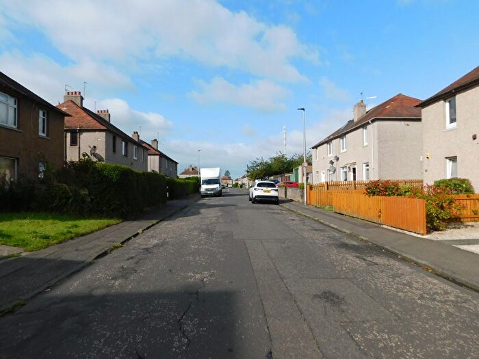 4 Bedroom Flat To Rent In , Parkhead Avenue, Edinburgh, EH11