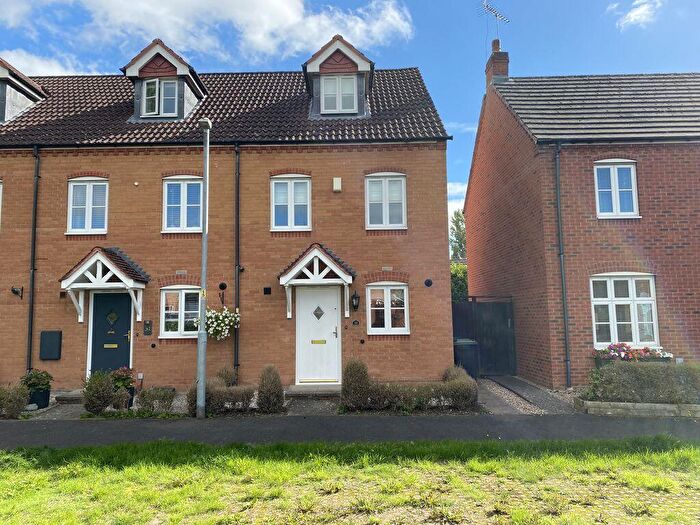 3 Bedroom Terraced House To Rent In Chestnut Drive, Hagley, DY9