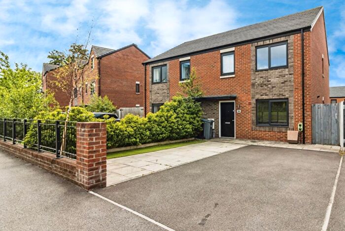 3 Bedroom Semi-Detached House For Sale In Varley Street, Manchester, M40