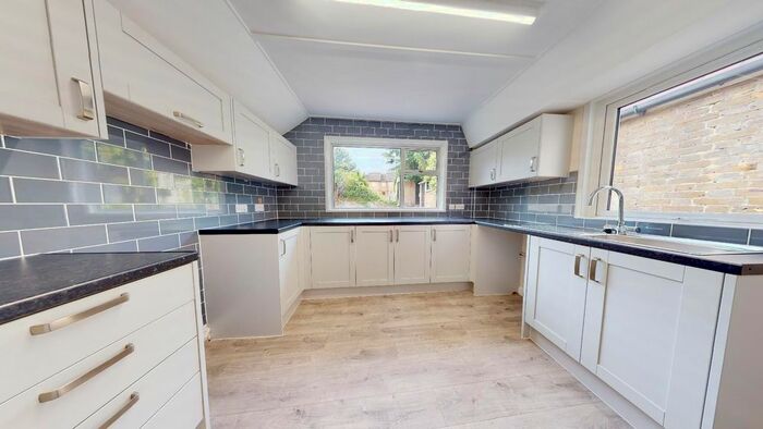 3 Bedroom Terraced House To Rent In East Street, Sittingbourne, ME10