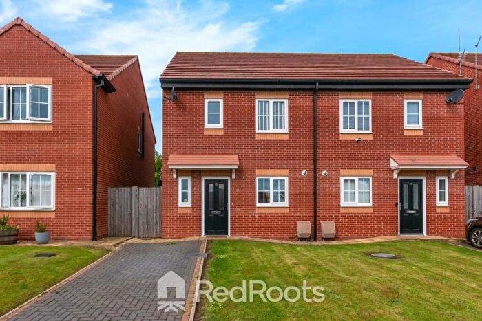 4 Bedroom Town House For Sale In Springer Drive, Woodlands, Doncaster, South Yorkshire, DN6