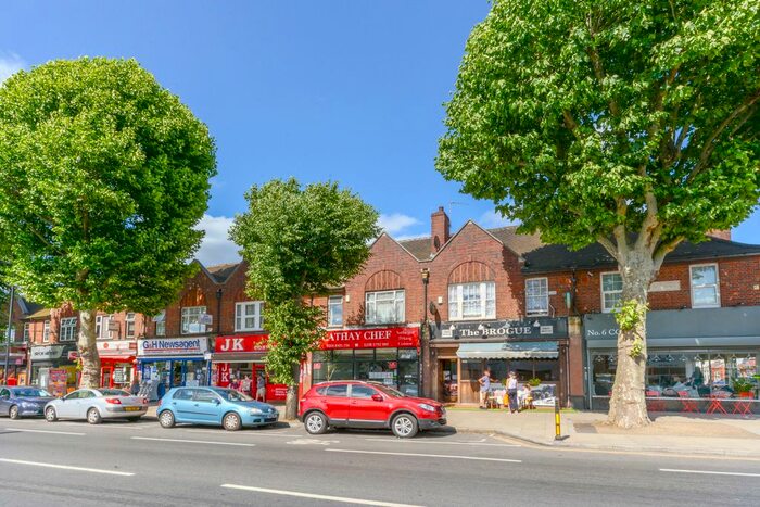 2 Bedroom Flat To Rent In Boston Parade, Boston Road, W7