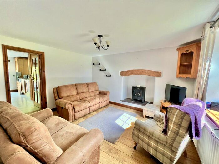 3 Bedroom Detached House For Sale In Llangernyw, LL22