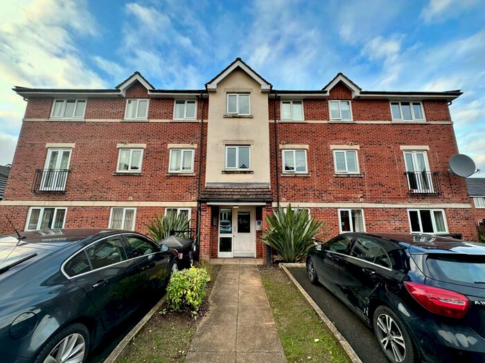 2 Bedroom Flat To Rent In Blackthorn Drive, Huddersfield, HD3