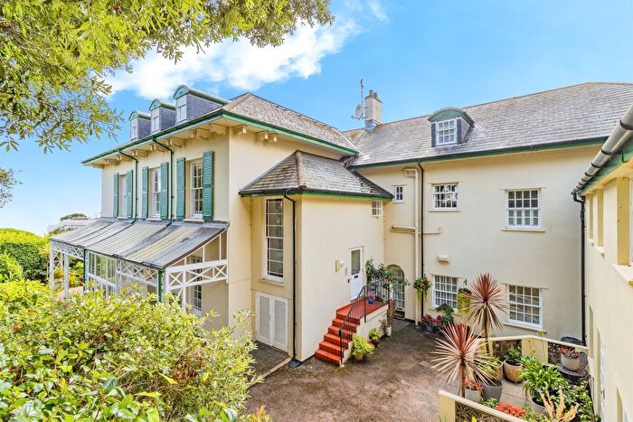 2 Bedroom Flat For Sale In Hillesdon Road, Torquay, TQ1