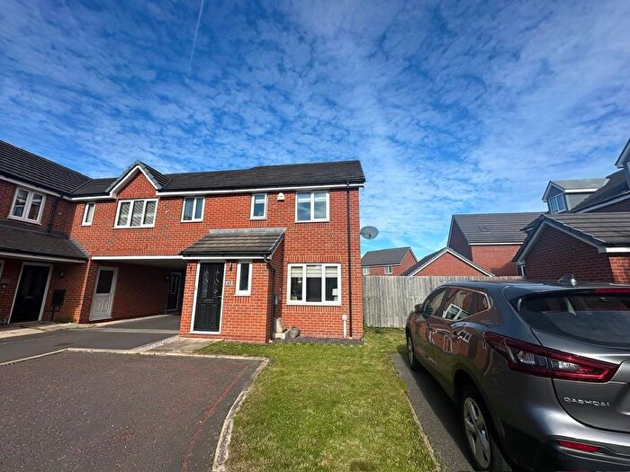 3 Bedroom Link Detached House To Rent In Pasture Close, Blackpool, FY4