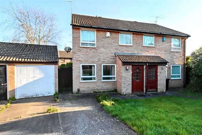 3 Bedroom Semi-Detached House For Sale In Ryecroft Rise, Long Ashton, Bristol, BS41