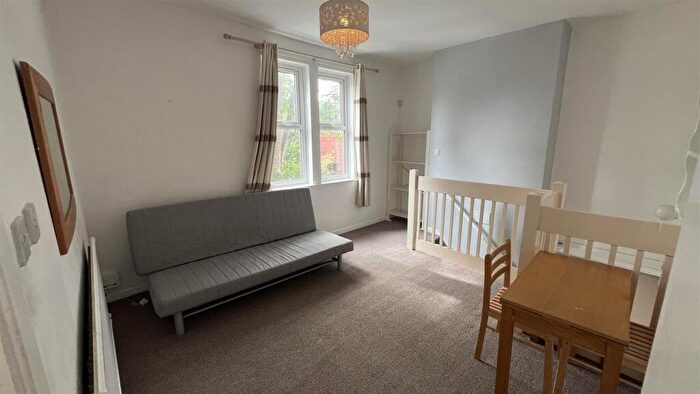 1 Bedroom Flat To Rent In Chatham Grove, West Didsbury, Manchester, M20