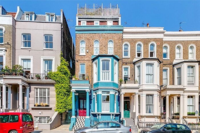 2 Bedroom Maisonette To Rent In Powis Gardens, Notting Hill, W11