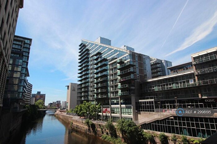 2 Bedroom Flat To Rent In Clowes St, Salford, M3