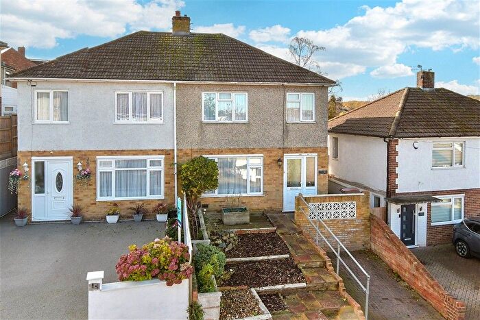 3 Bedroom Semi Detached House For Sale In Bankside, Chatham, Kent, ME5