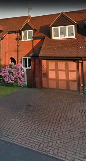 3 Bedroom Town House For Sale In Harger Court, Kenilworth, CV8