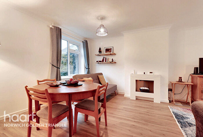 3 Bedroom Terraced House For Sale In Robin Hood Road, Norwich, NR4