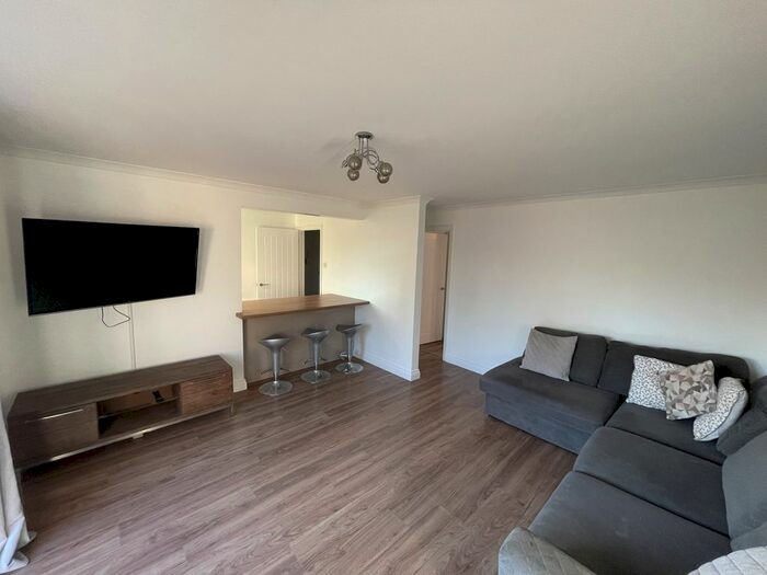 2 Bedroom Flat For Sale In Ferndale, Cambridge, Cambridgeshire, CB1