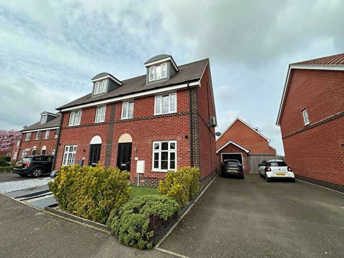 3 Bedroom Semi Detached House For Sale In Brooke Way, Stowmarket, IP14