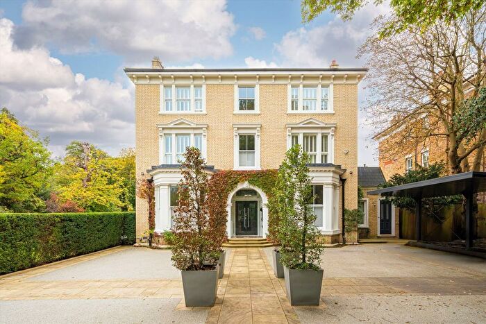 8 Bedroom Detached House To Rent In Cambridge Park, Twickenham, TW1