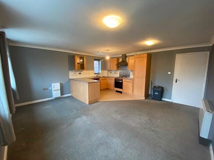 2 Bedroom Flat To Rent In Cwrt Boston, Cardiff, CF24