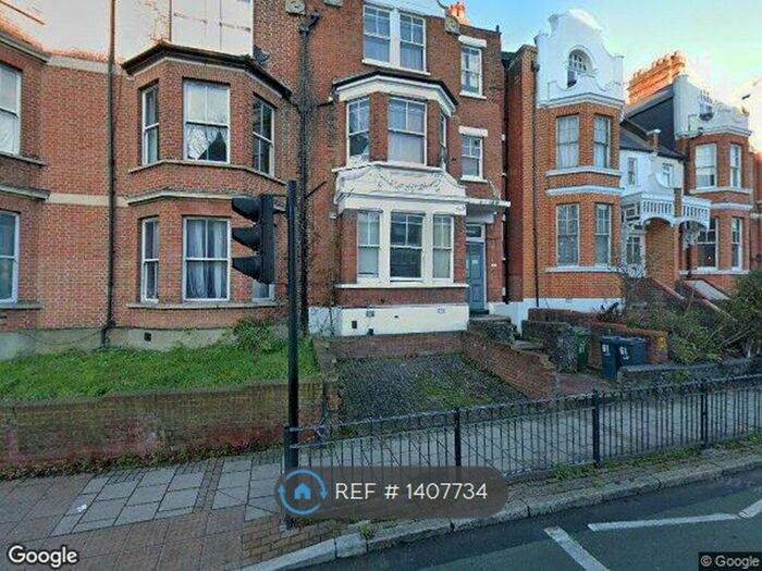 Studio To Rent In Thurlow Park Road, London, SE21