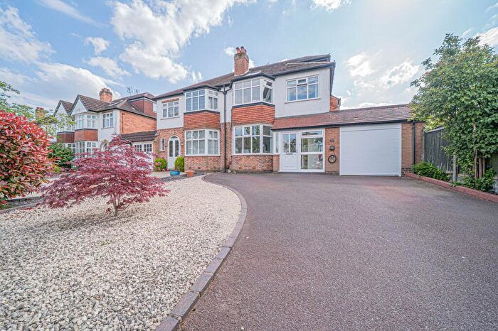 4 Bedroom Semi Detached House For Sale In Reservoir Road, Solihull, B92