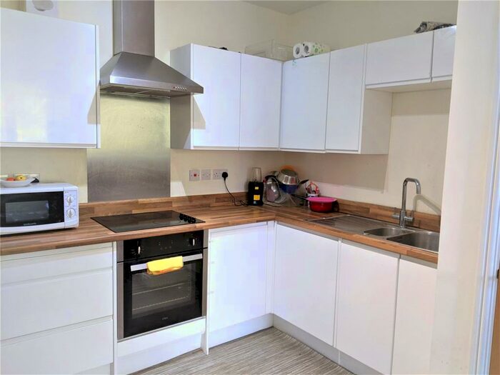 1 Bedroom Apartment To Rent In Farnsby Street, Swindon, SN1