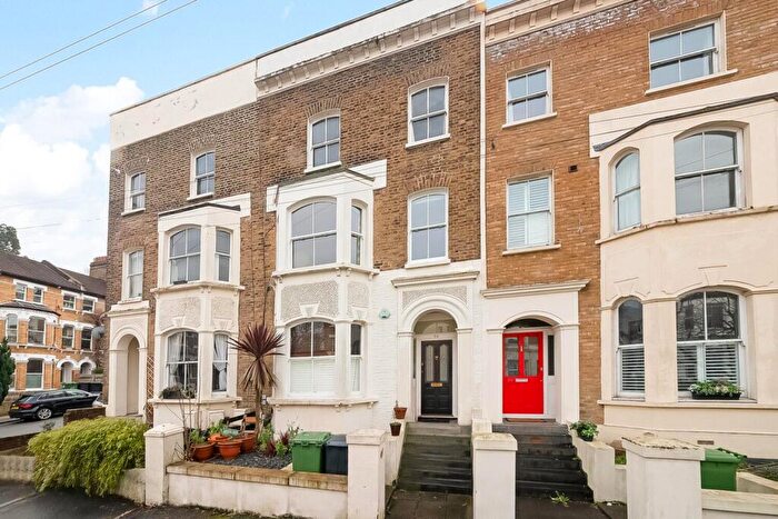 2 Bedroom Apartment For Sale In Camden Hill Road, Crystal Palace, London, SE19